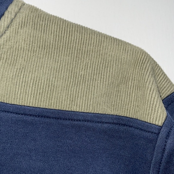 Vineyard Vines Quarter Zip - Picture 3 of 5